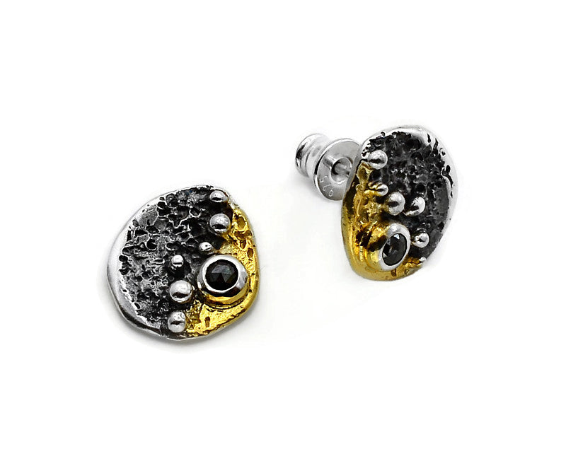 Ohrstecker Silber vergoldet und Silber geschwärzt mit einem schwarzen Diamanten