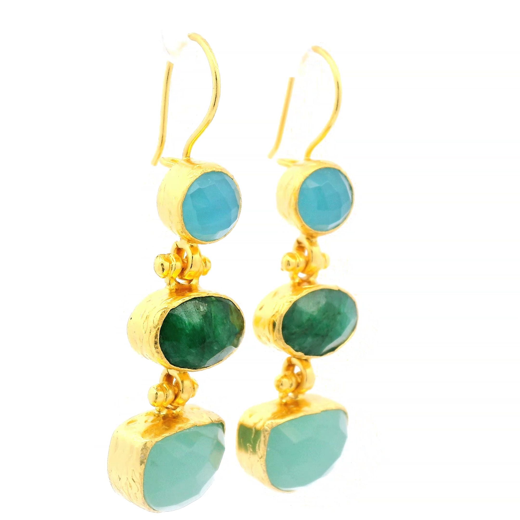 Ohrring aus Messing, vergoldet, Aquachalcedon, blauer Chalcedon, Smaragdquarz