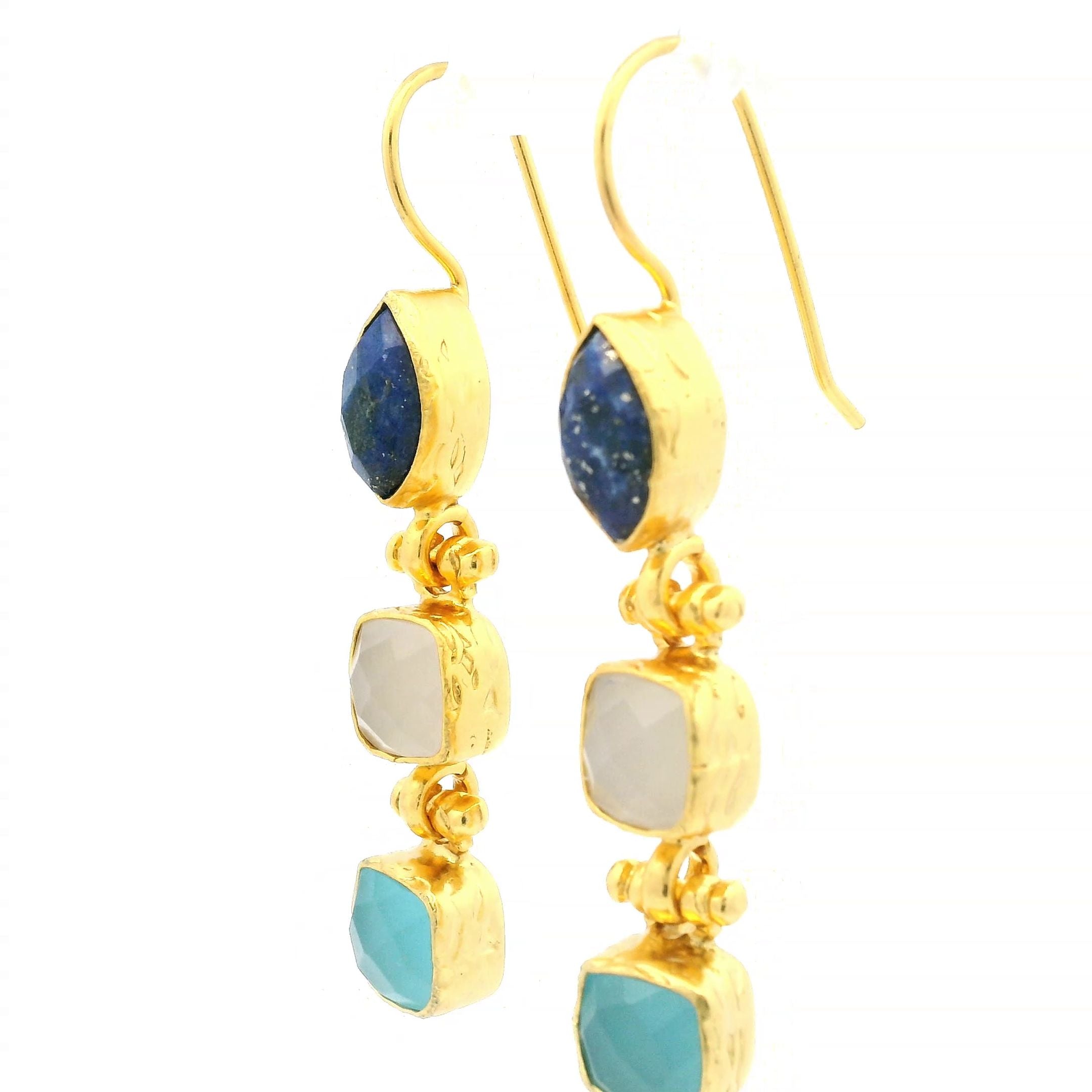 Ohrring aus Messing, vergoldet, Aquachalcedon, Chalcedon, Lapislazuli