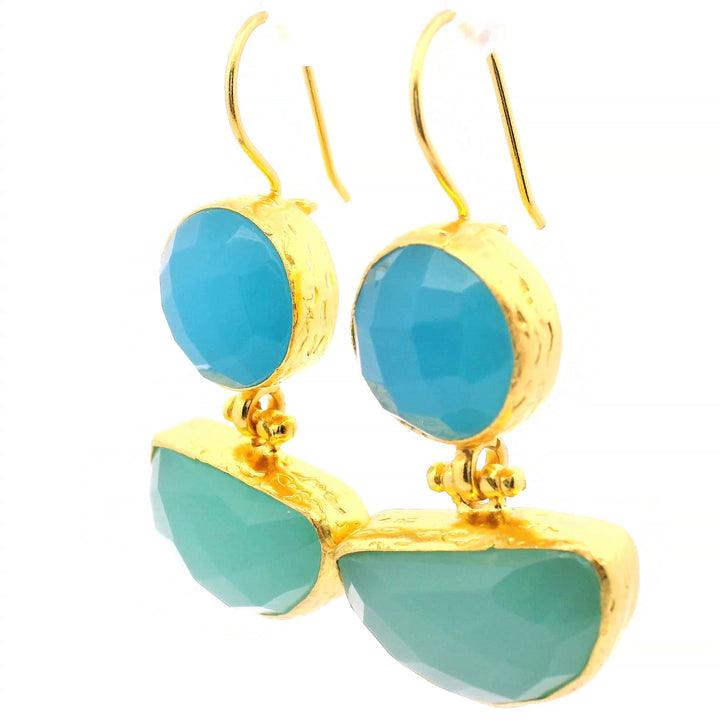 Ohrring aus Messing, vergoldet, Aquachalcedon und blauer Chalcedon