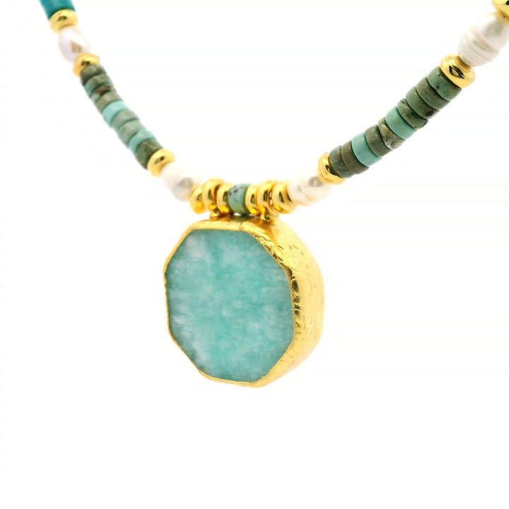 Kette aus Messing vergoldet, Chalcedon, Türkis und Suesswasserperle