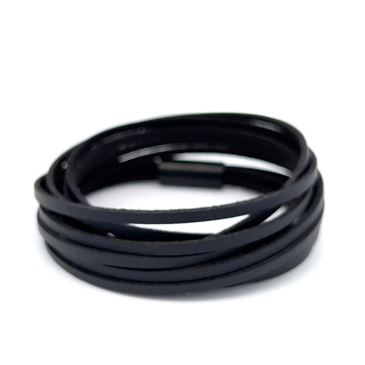 Schwarz  kOmMa5 doppelt gewickeltes Armband
