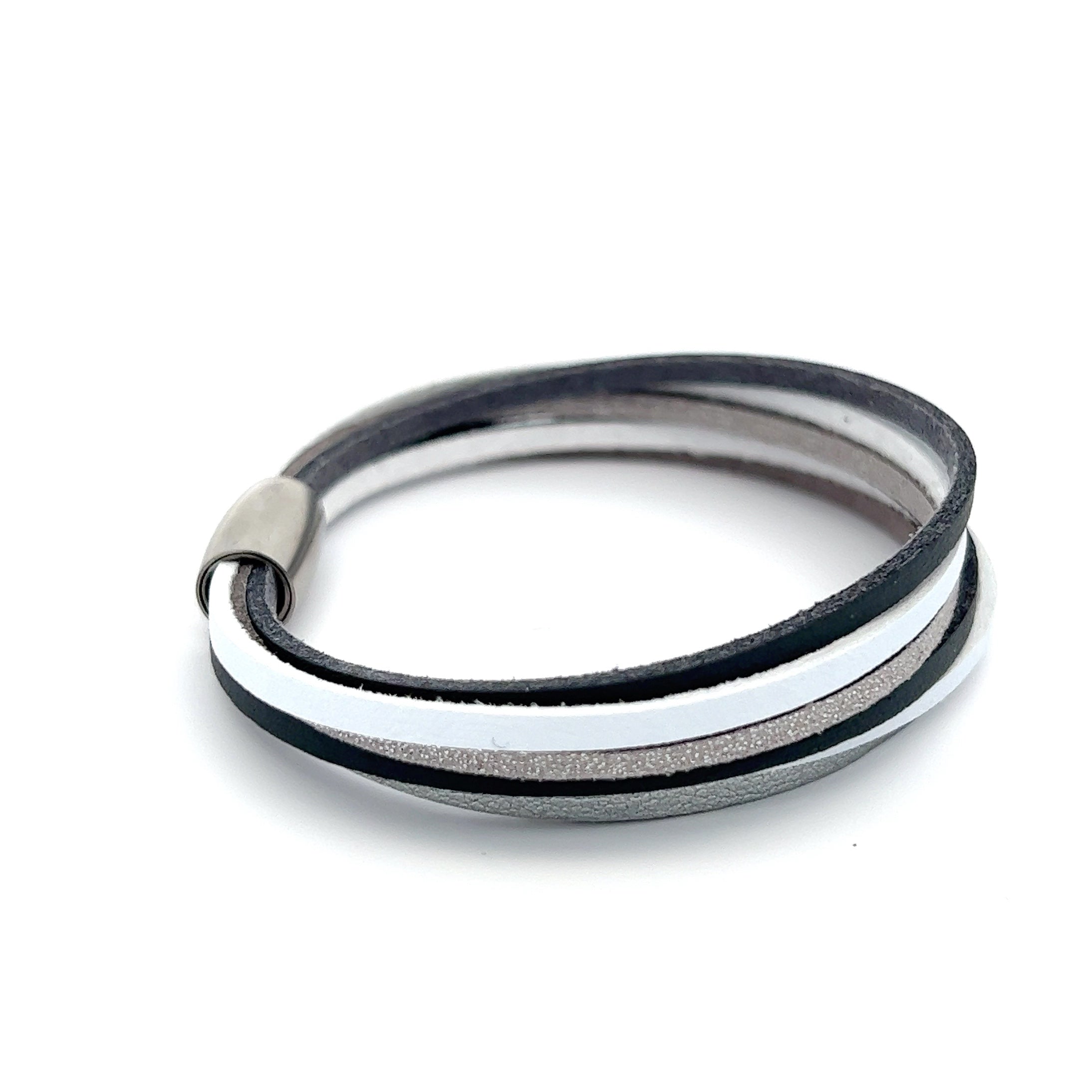 Gisella-e kOmMa5 einfach gewickeltes Armband