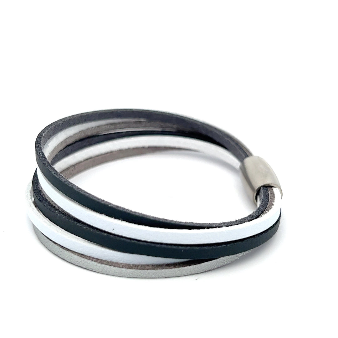 Gisella-e  kOmMa5 einfach gewickeltes  Armband