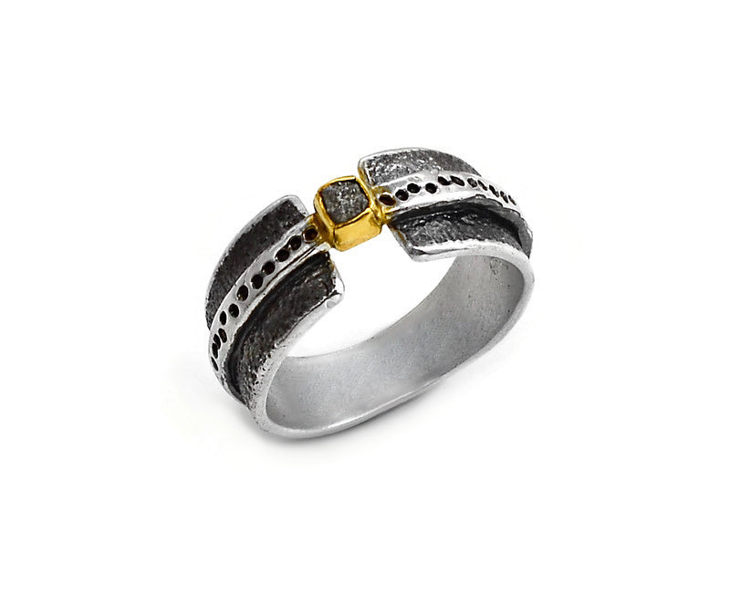Ring Silber geschwärzt und Silber vergoldet und einem Rohdiamanten, Gr 57