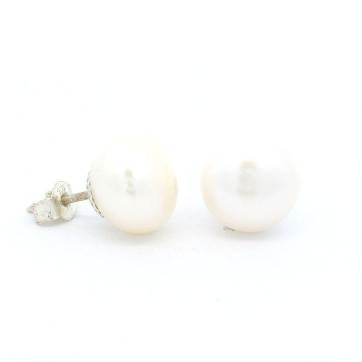 Süsswasserperle Button und Silber Stecker, 11 bis 12 mm - AAAA Qualität