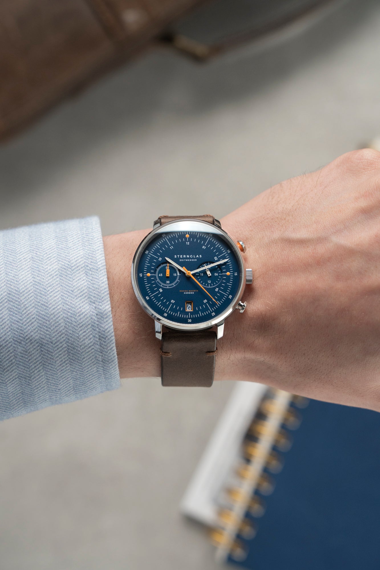 Hamburg Chrono / dunkelblau silber / Vintage Mokka - 42 mm Quarz