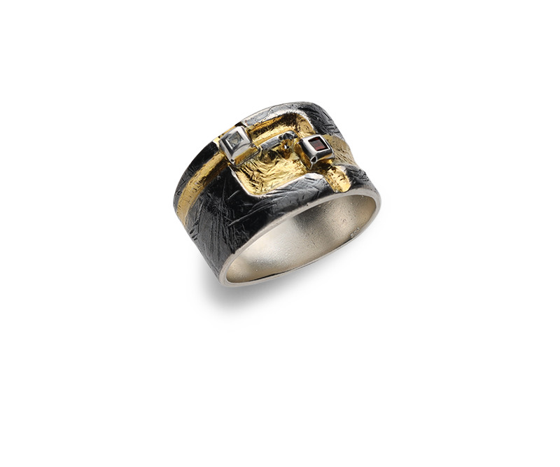 Ring 925 Silber, geschwärzt & vergoldet, mit Sky Topas & Granat, Gr. 59