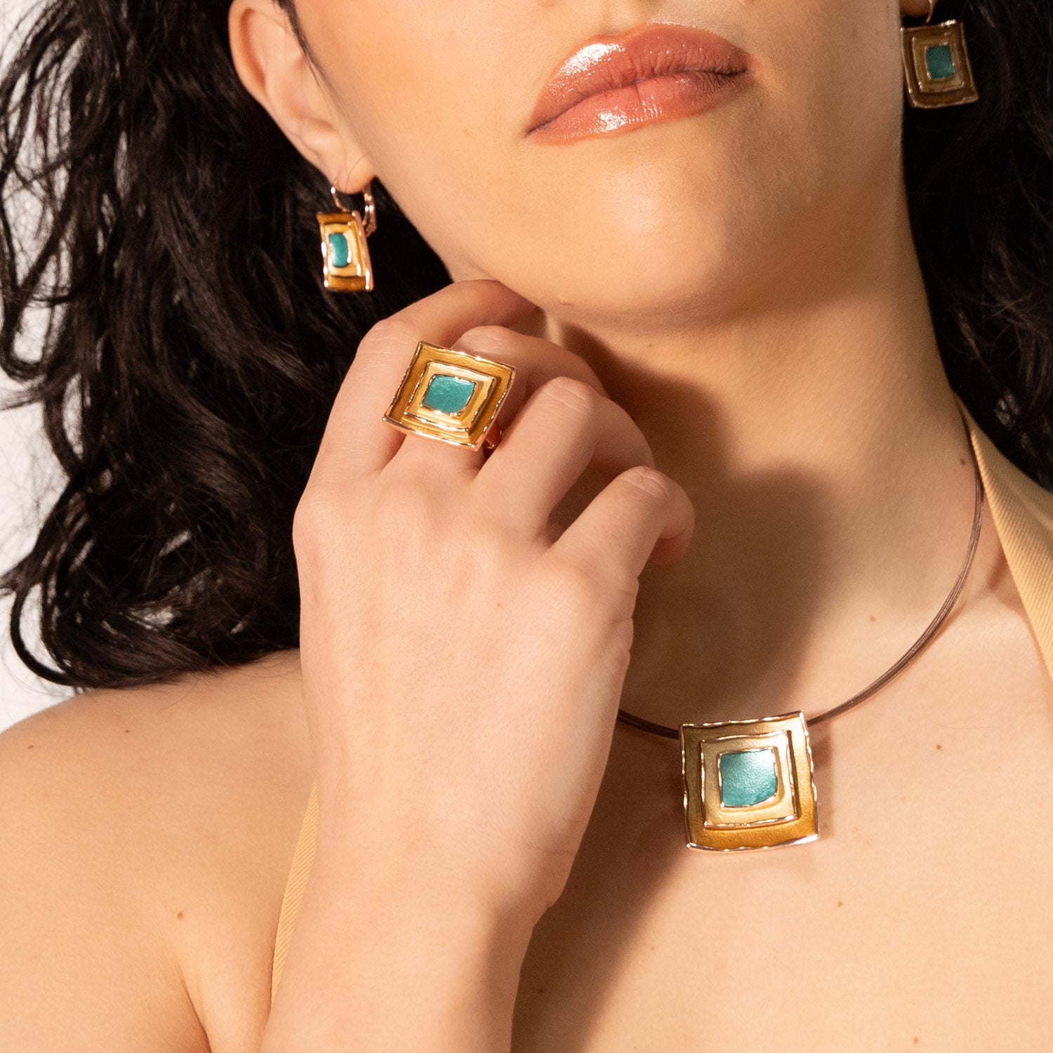 Anello zama tre quadri sovrapposti