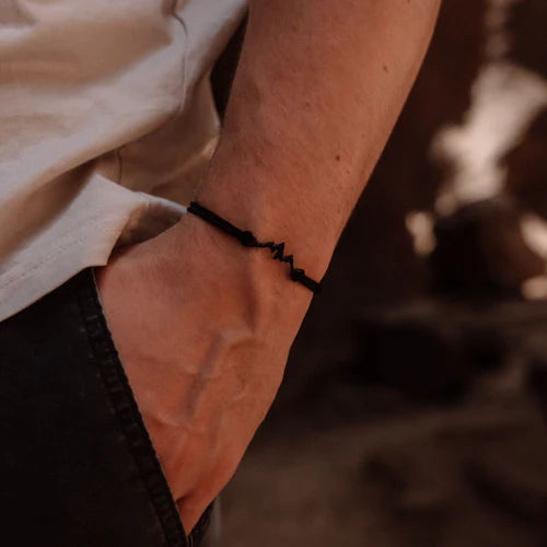 MOUNTAIN BLACK BRACELET