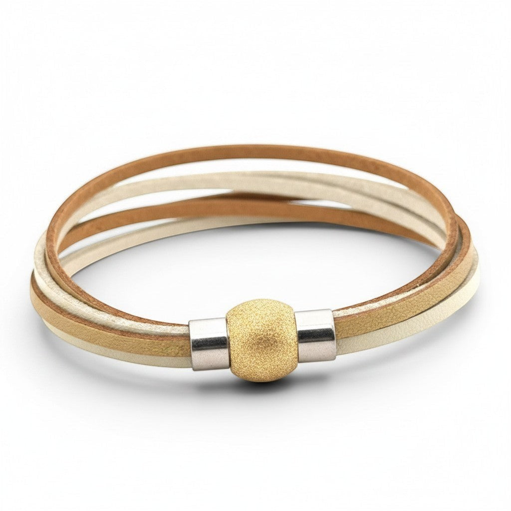 Peter Bijoux Modeschmuck multi-strand faux leather wrap bracelet in natural tones with a textured gold magnetic clasp.