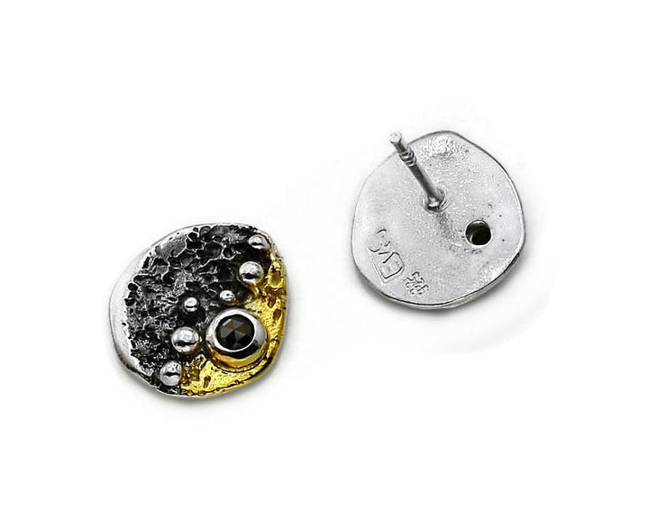 Ohrstecker Silber vergoldet und Silber geschwärzt mit einem schwarzen Diamanten