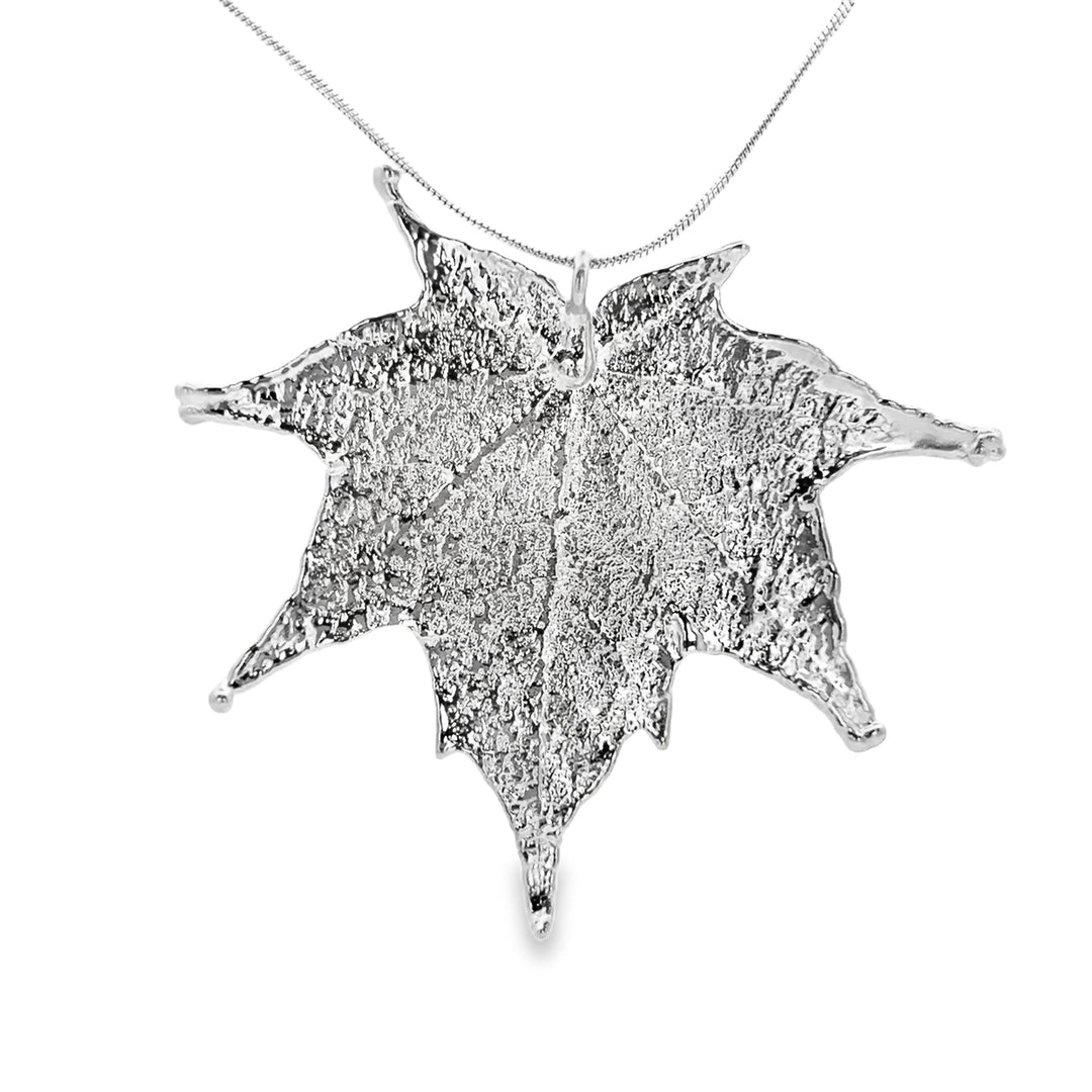 Kanadisches Ahorn Anhänger, Echtblatt, mite Kette rhodiniert