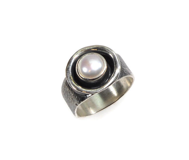 Ring Silber geschwärzt und Süsswasserperle Gr. 58