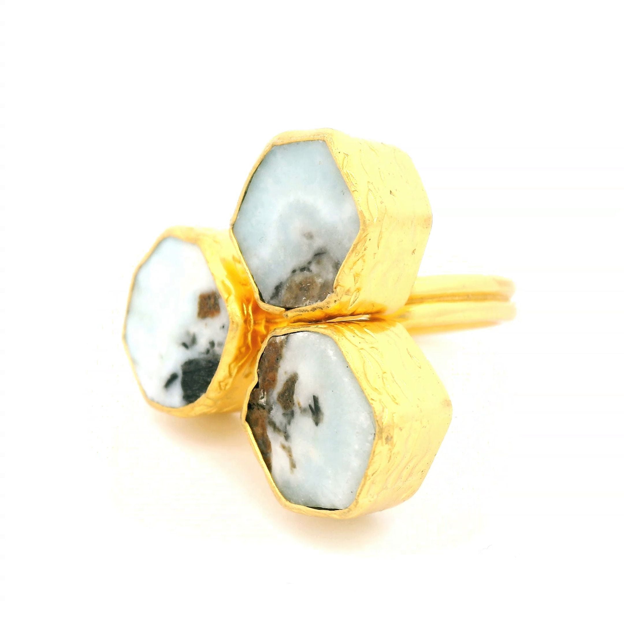 Ring Messing vergoldet, Chalcedon