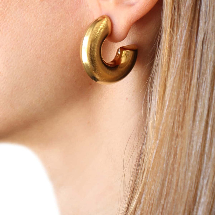 HOLLOW HOOP EARRING 23MM MODEL 4