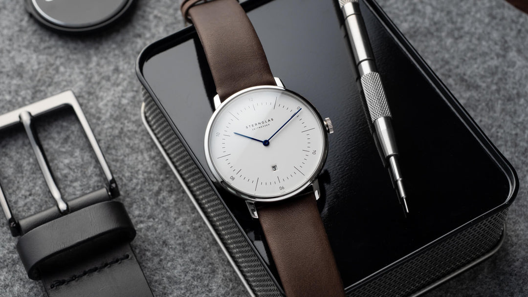 Naos XL weiss silber / Premium dunkelbraun - 42 mm Quarz