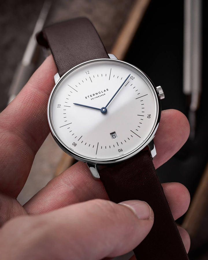 Naos XL weiss silber / Premium dunkelbraun - 42 mm Quarz