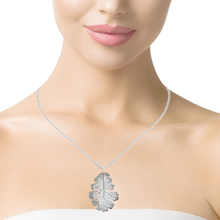 Eichenblatt Anhänger, Echtblatt, mit Kette rhodiniert