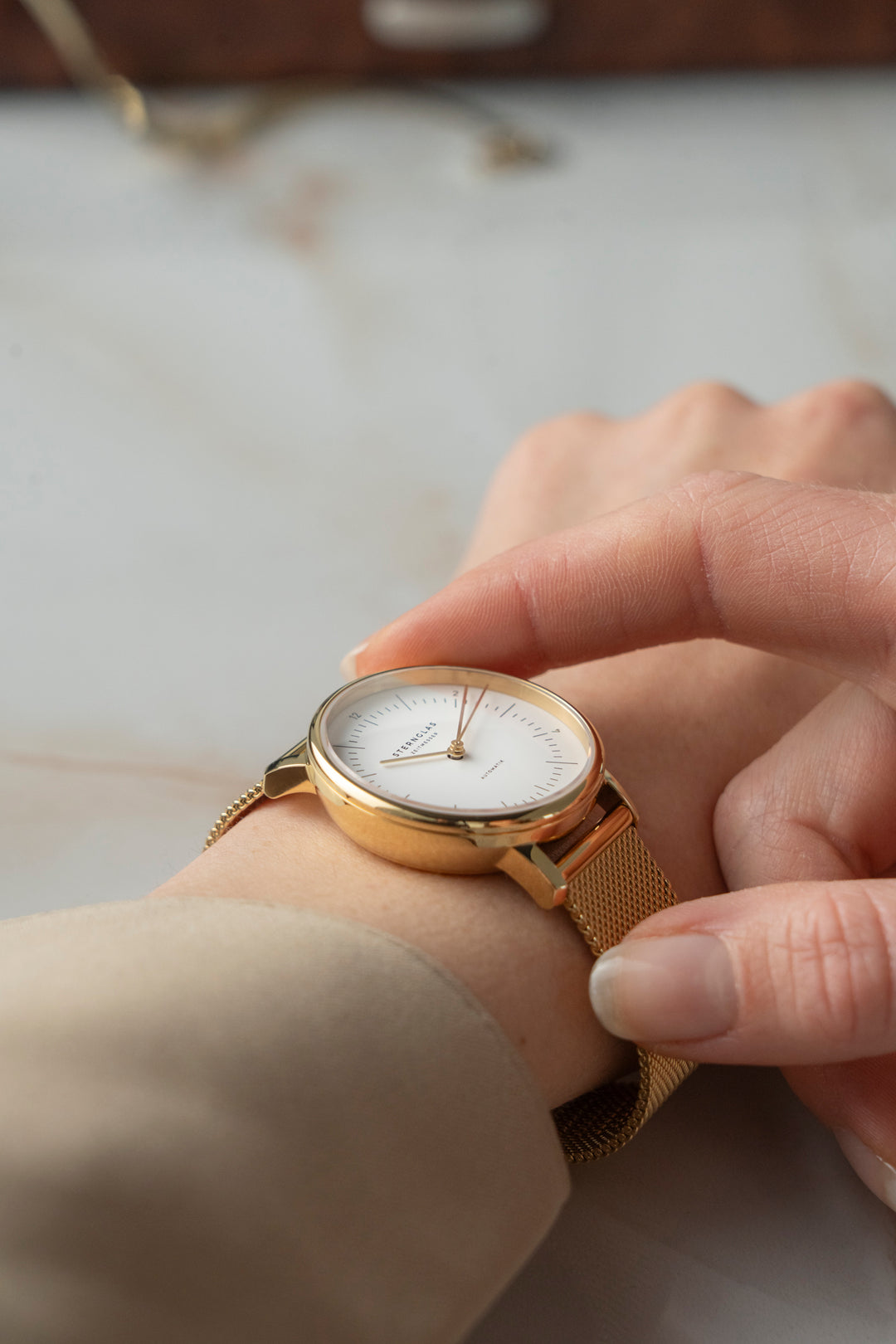 Naos xs Automatik  weiss gold / Milanese -  33 mm Quarz