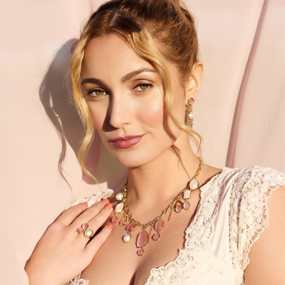 POR DEFINIR SUNFLOWERS S/S 2026 NECKLACE MOD