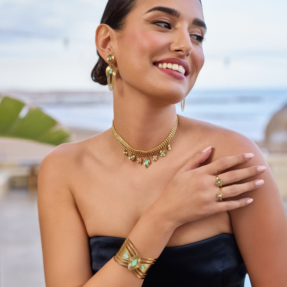 POR DEFINIR SUNFLOWERS SS26 NECKLACE MODEL