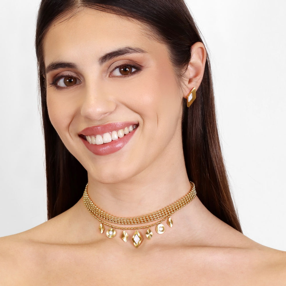 POR DEFINIR SUNFLOWERS SS26 NECKLACE MODEL