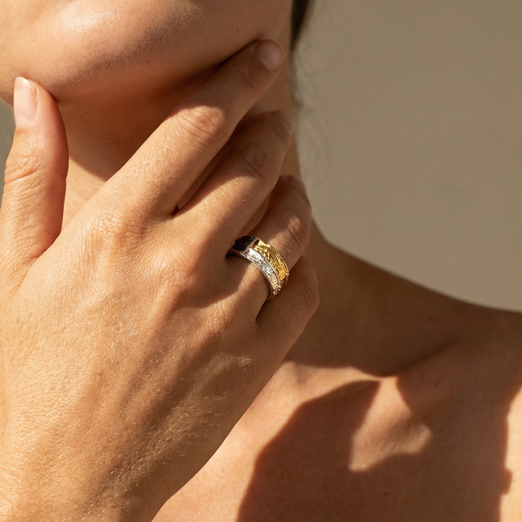 Ring 925 Silber, geschwärzt & vergoldet, Gr. 58