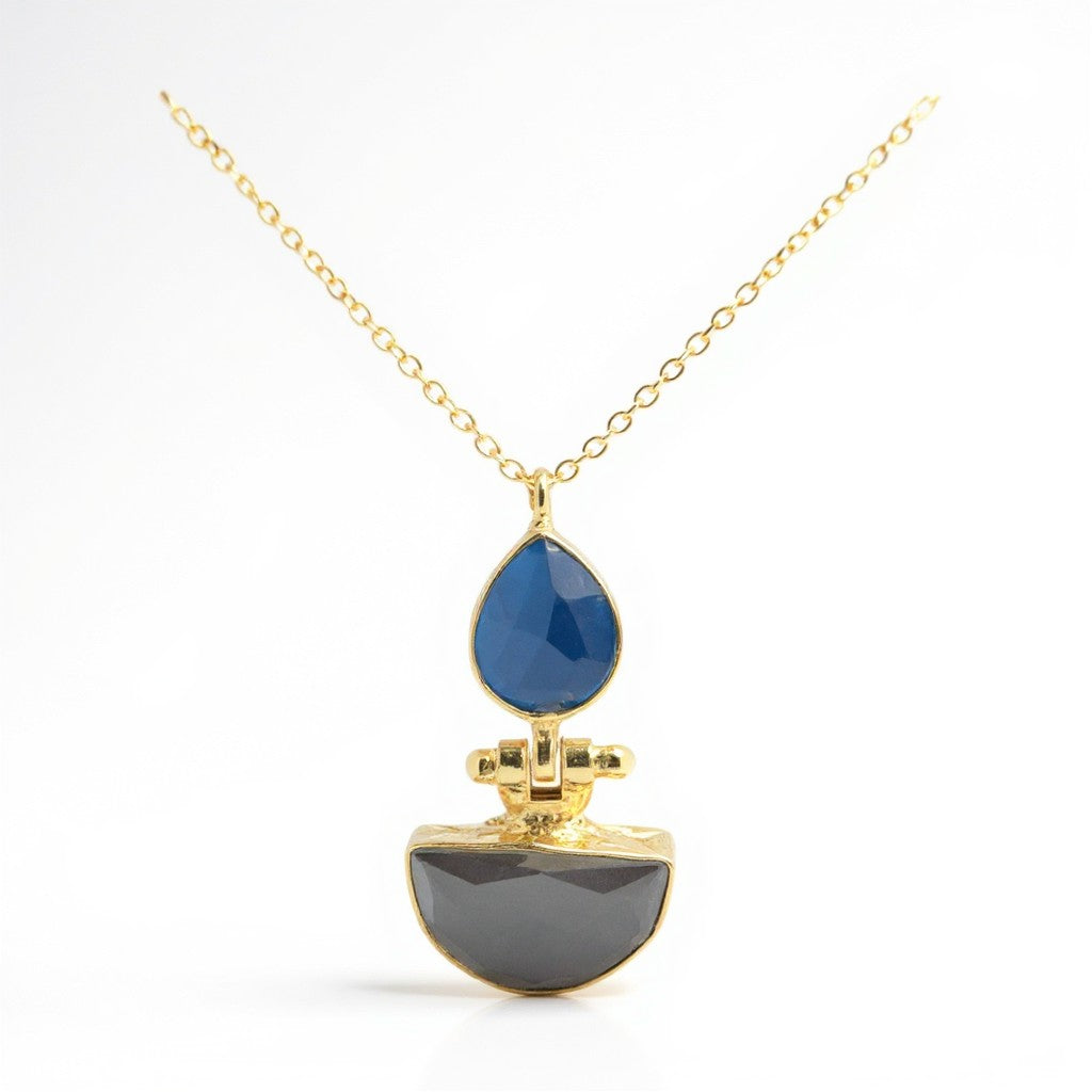Kette Messing vergoldet Onyx blau/weiß